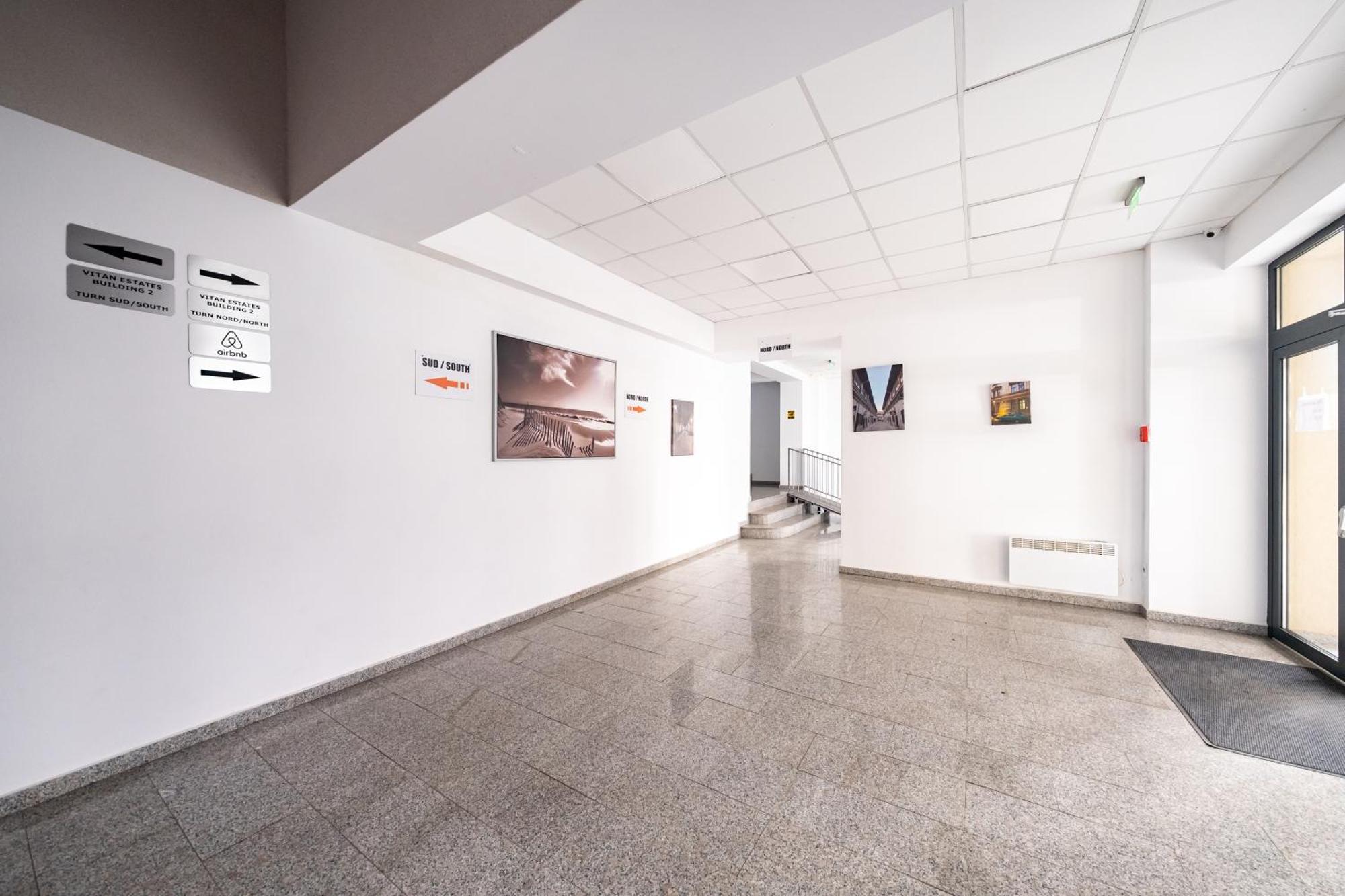 The Golden Studio - With Free Gym Bukarest Exterior foto